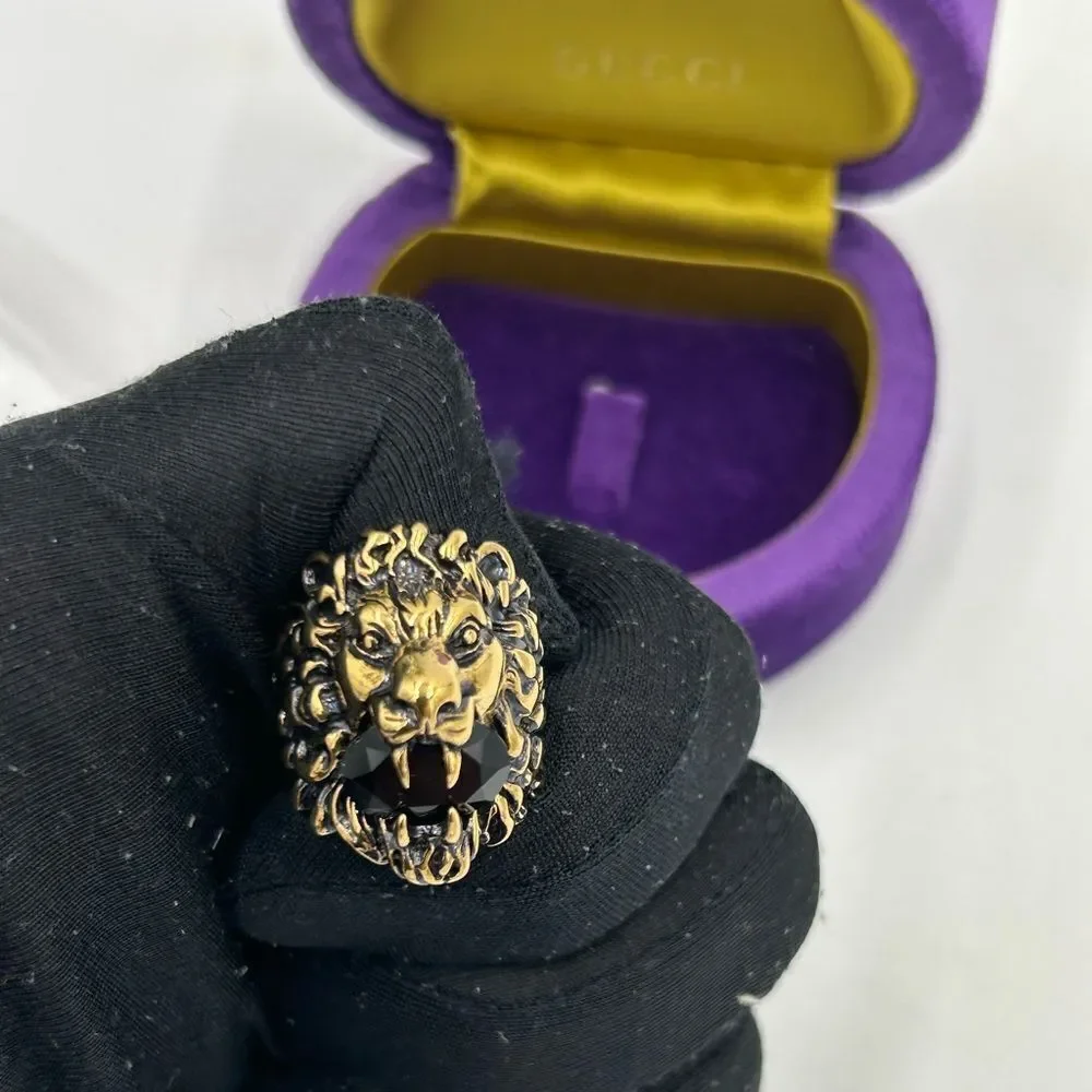 Men’s Gucci iconic Lionhead ring size 10 made in Italy
